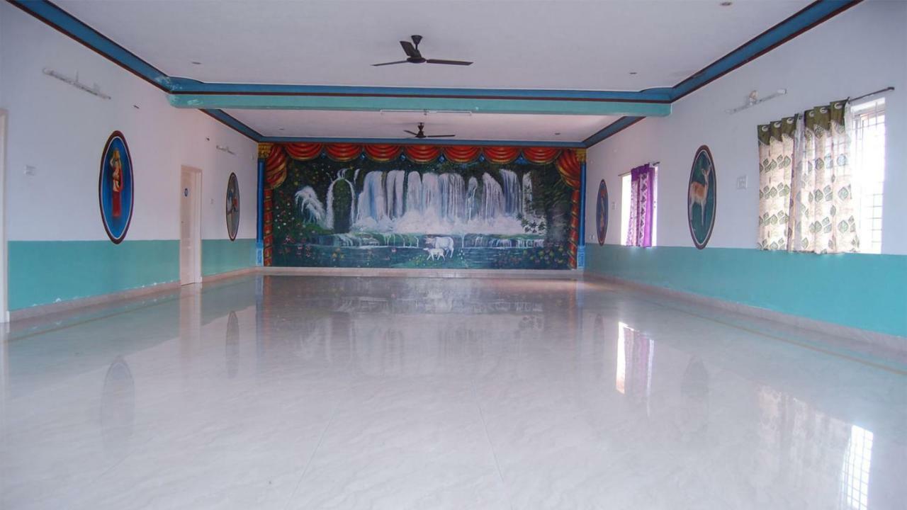 Mahathi Resort And Spa Yelagiri Extérieur photo